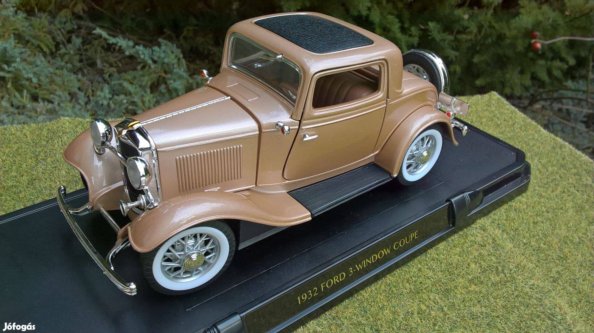 Ford 3-Window Coupe metallic beige 1932 1/18 modell