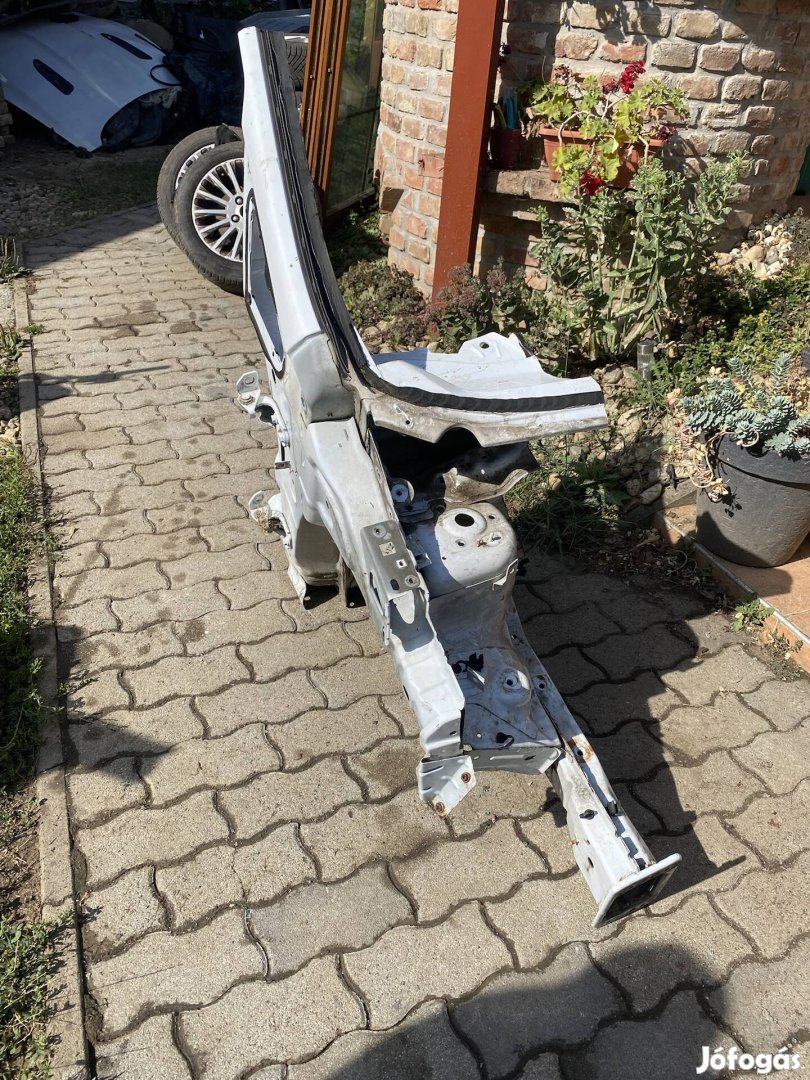 Ford B-Max első negyed nyúlványok