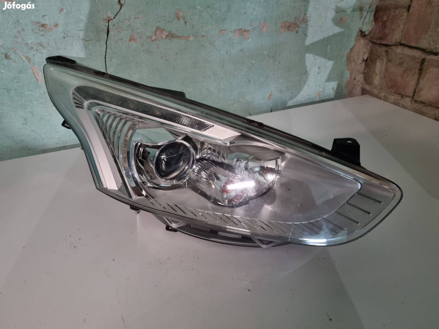 Ford B-max Jobb első fényszóró AV11-13W029-CD