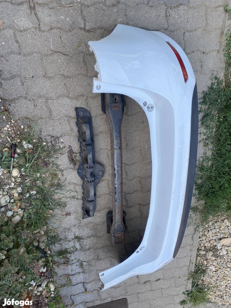 Ford B-max hátsó lökhárító