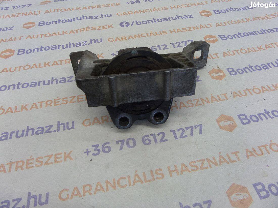 Ford C-Max Eladó gyári, bontott 1.6 benzin jobb motortartó bak