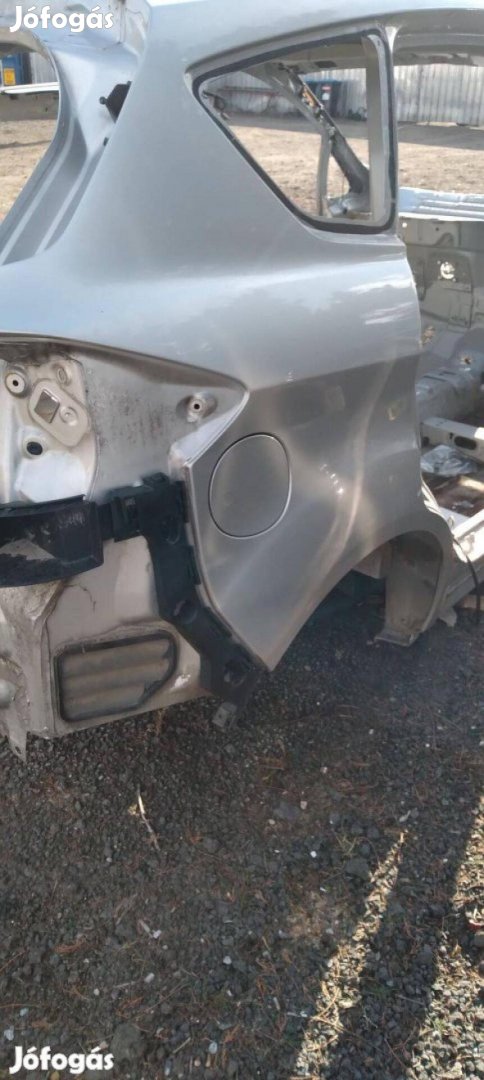 Ford C-Max Jobb hátsó sárvédő