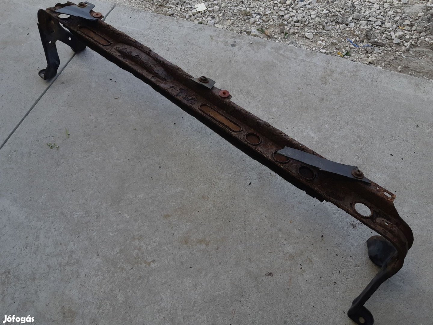 Ford C-Max Vízhűtő Tartó