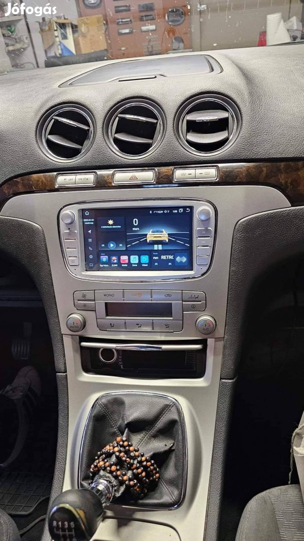 Ford Carplay Multimédia Android GPS Rádió Tolatókamerával