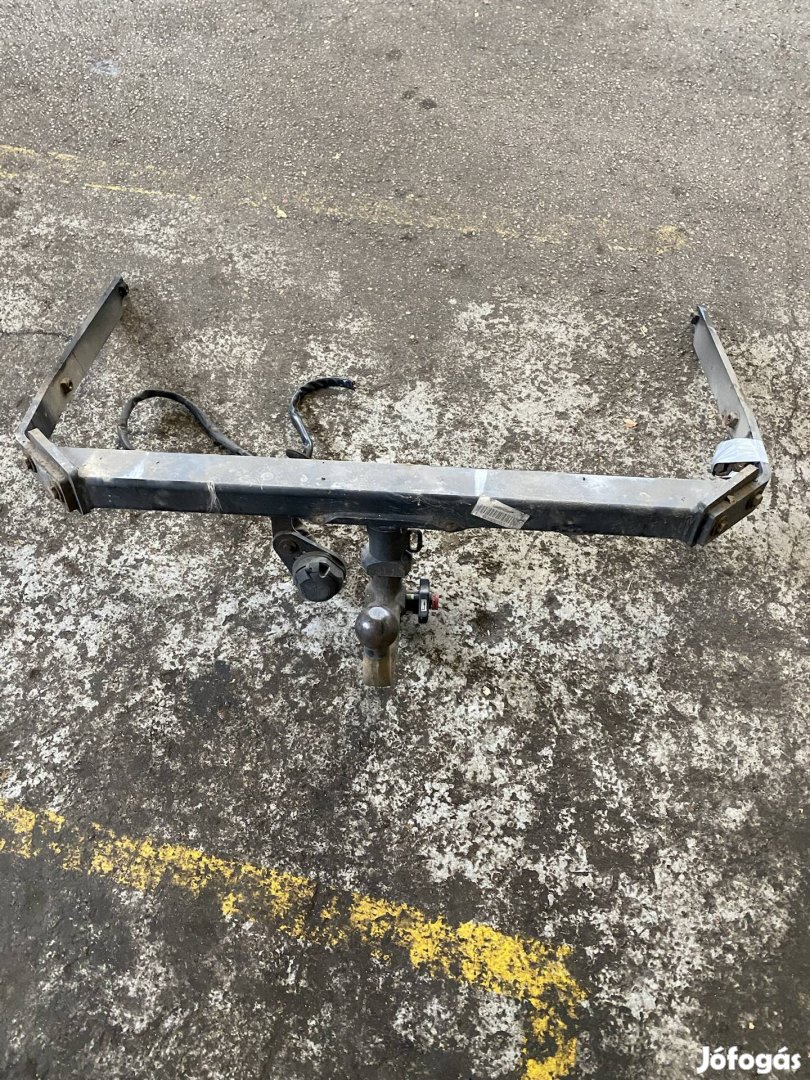 Ford Cmax vonóhorog