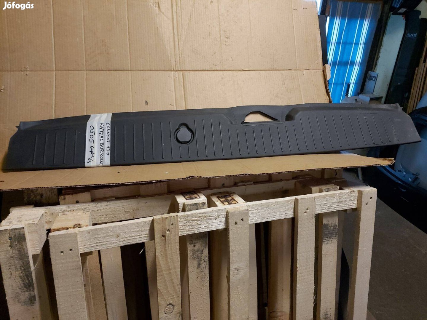 Ford Connect gyári, új hátfal burkolat (2013 - )