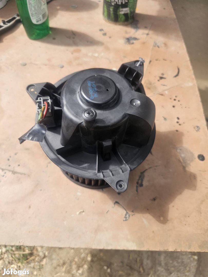Ford Connect mk1 klimás fütés motor fütömotor 10000