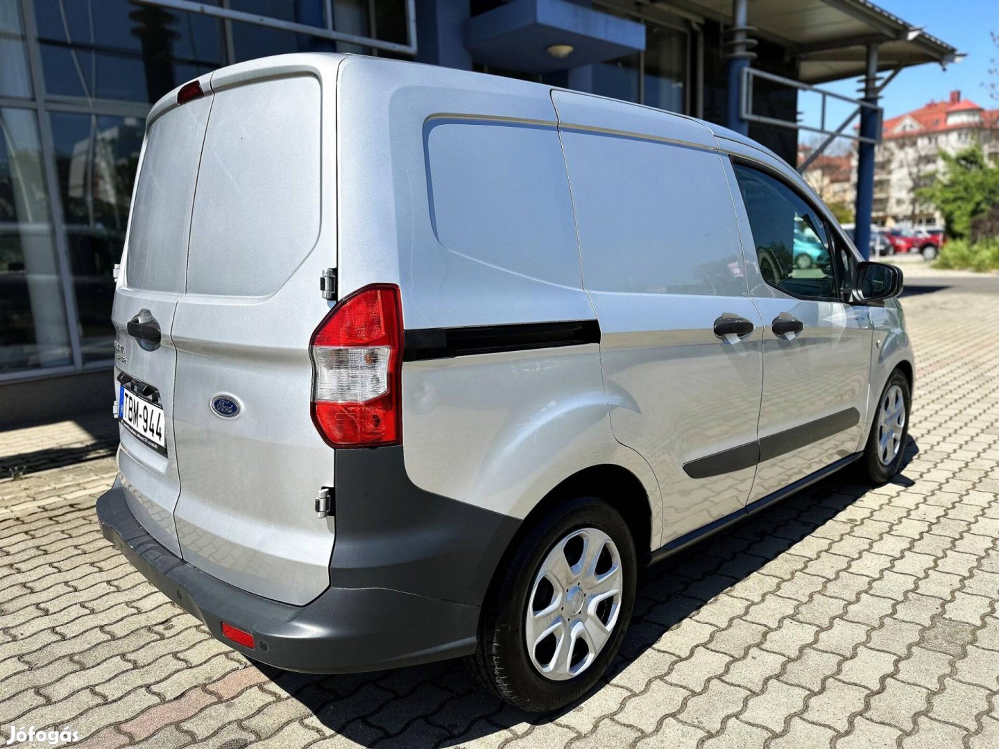 Ford Courier Transit1.5 TDCi Limited 130ekm-rel...