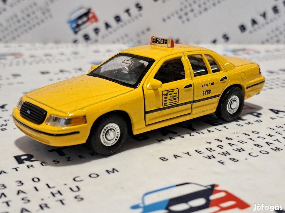 Ford Crown Victoria taxi (New York) -  Welly - 1:38