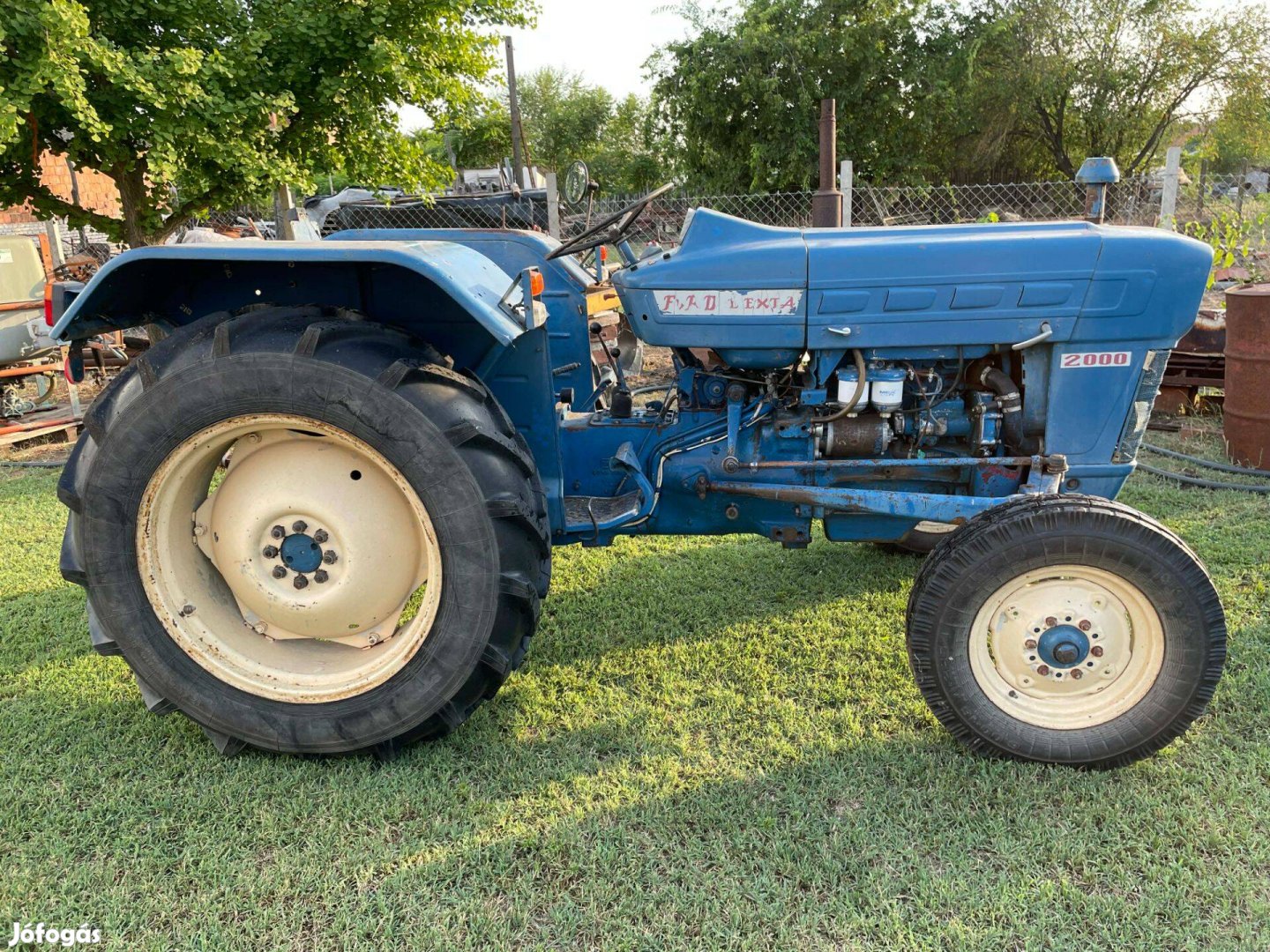 Ford Dexta 2000