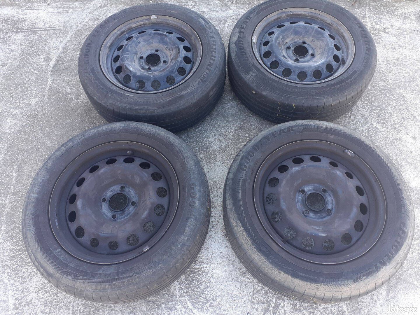 Ford Ecosport gyári lemezfelnik 205/60 16" nyári gumik