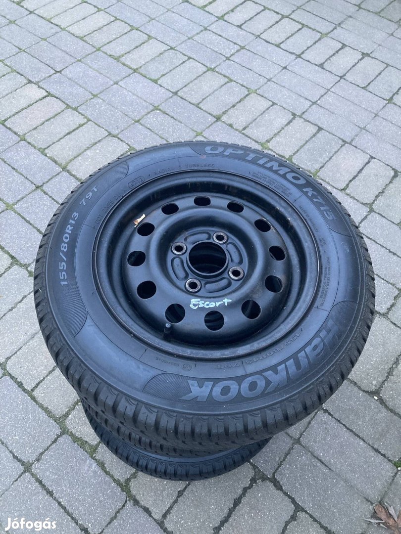 Ford Escort lemezfelni garnitúra 155/80R13 nyári gumival