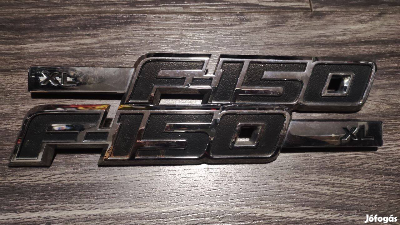 Ford F150 oldal embléma