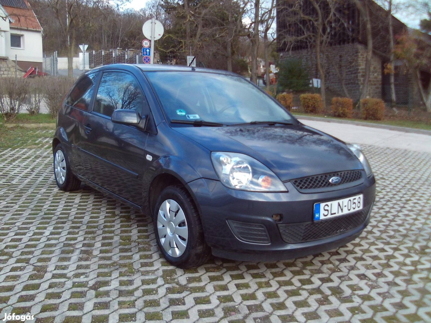 Ford Fiesta 1.4 Comfort 1-év műszakival jó moto...