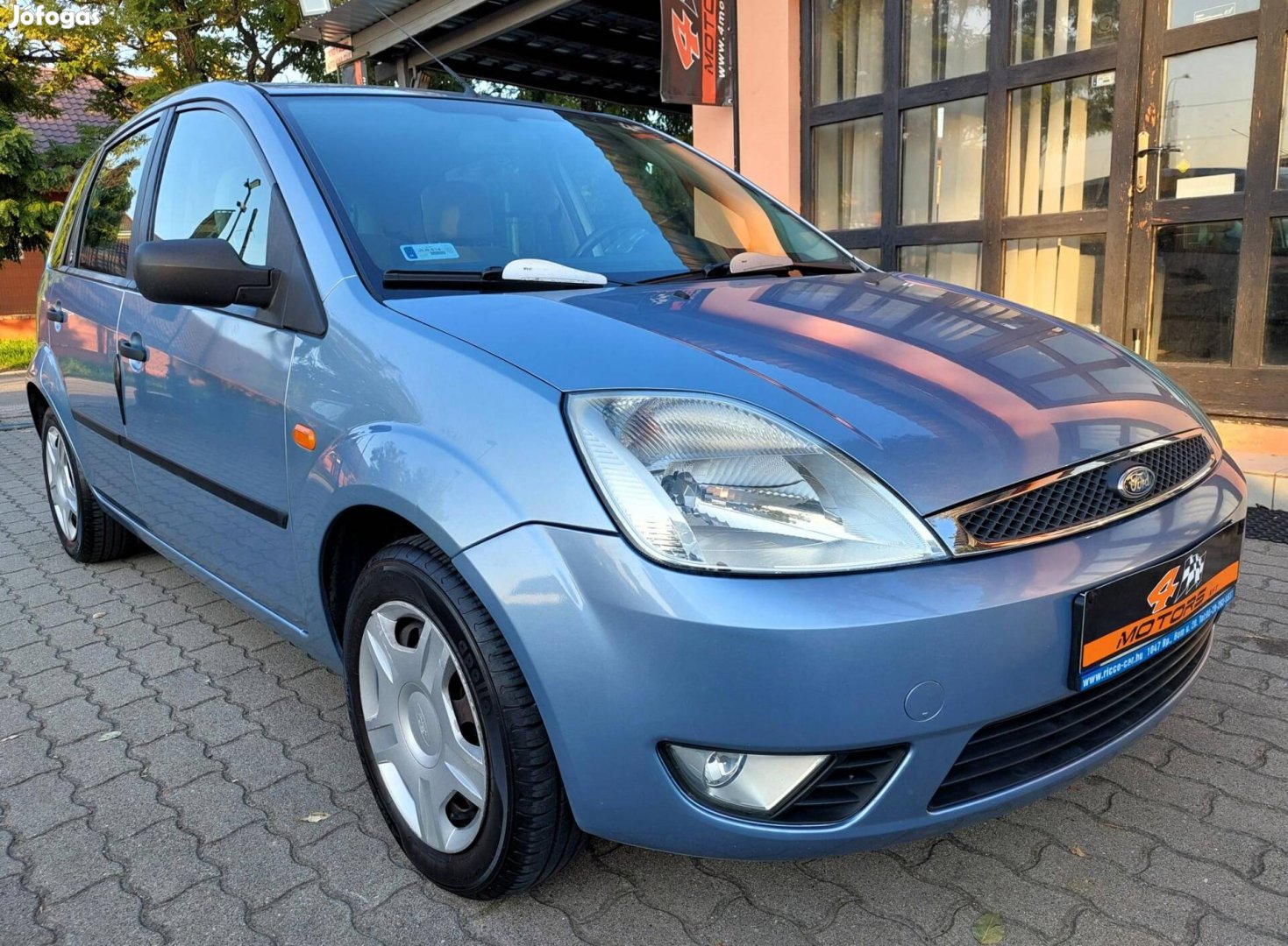 Ford Fiesta 1.4 TDCi Ghia Vezetett Szervizkönyv...