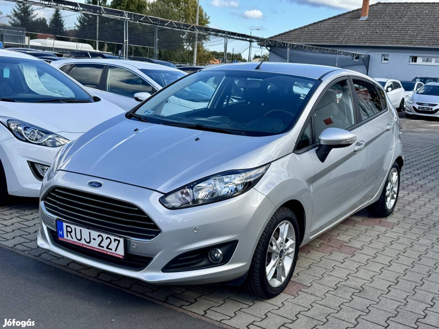 Ford Fiesta 1.5 TDCi Titanium Parkradar elől-há...