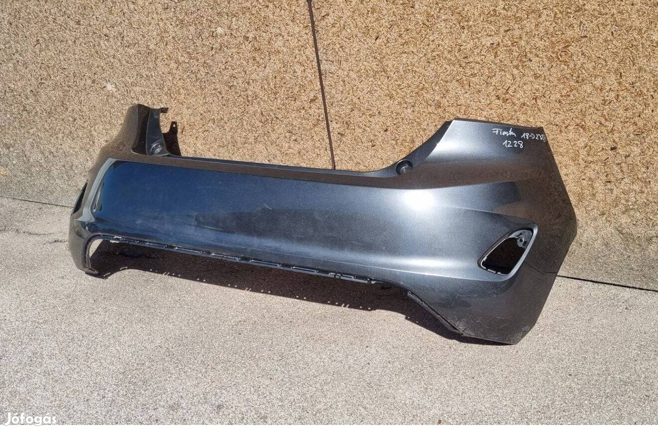 Ford Fiesta 2017- Hátsó lökhárító ( nem radaros )