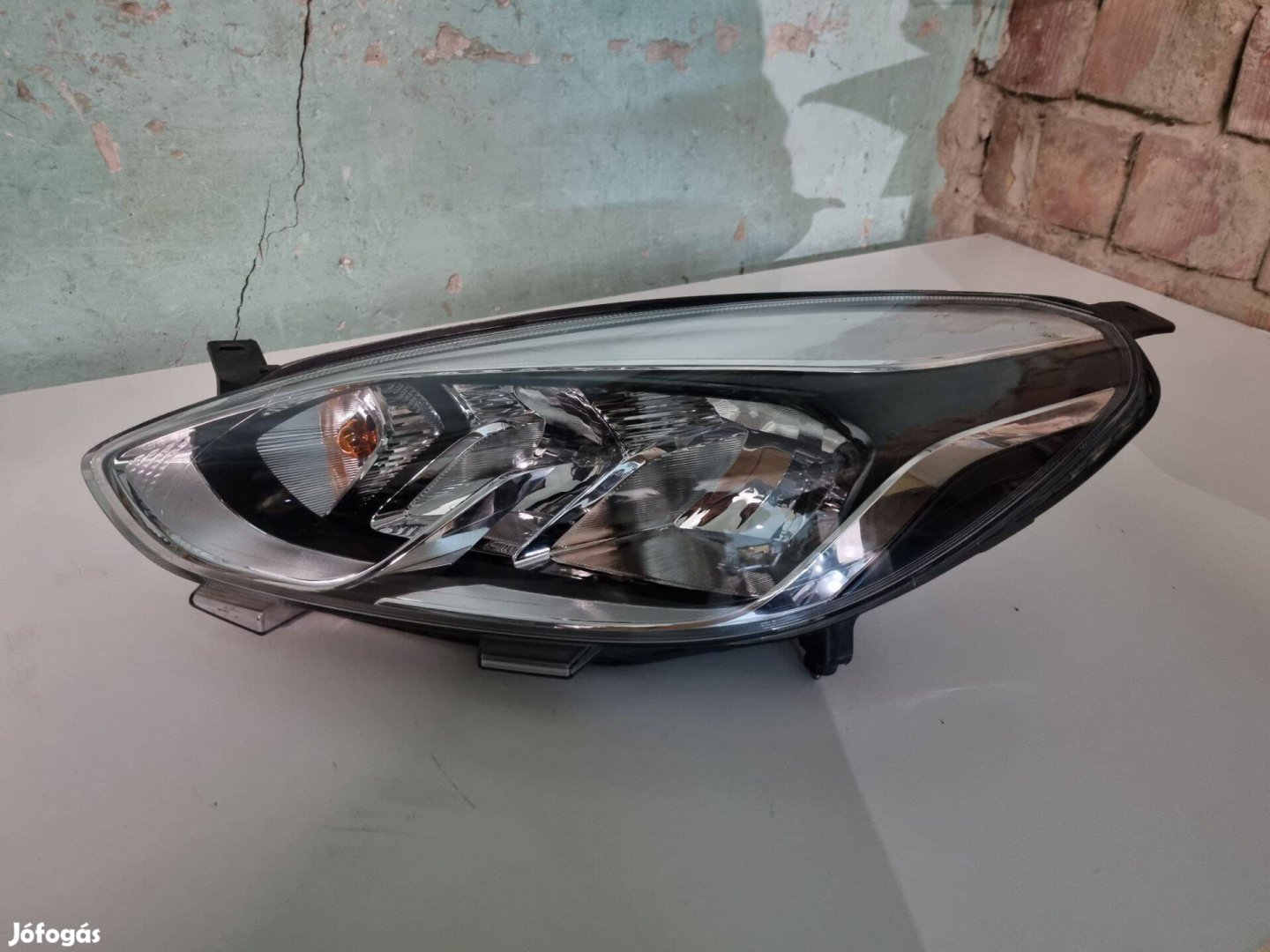 Ford Fiesta Bal első fényszóró lámpa H1BB-13W030-AE