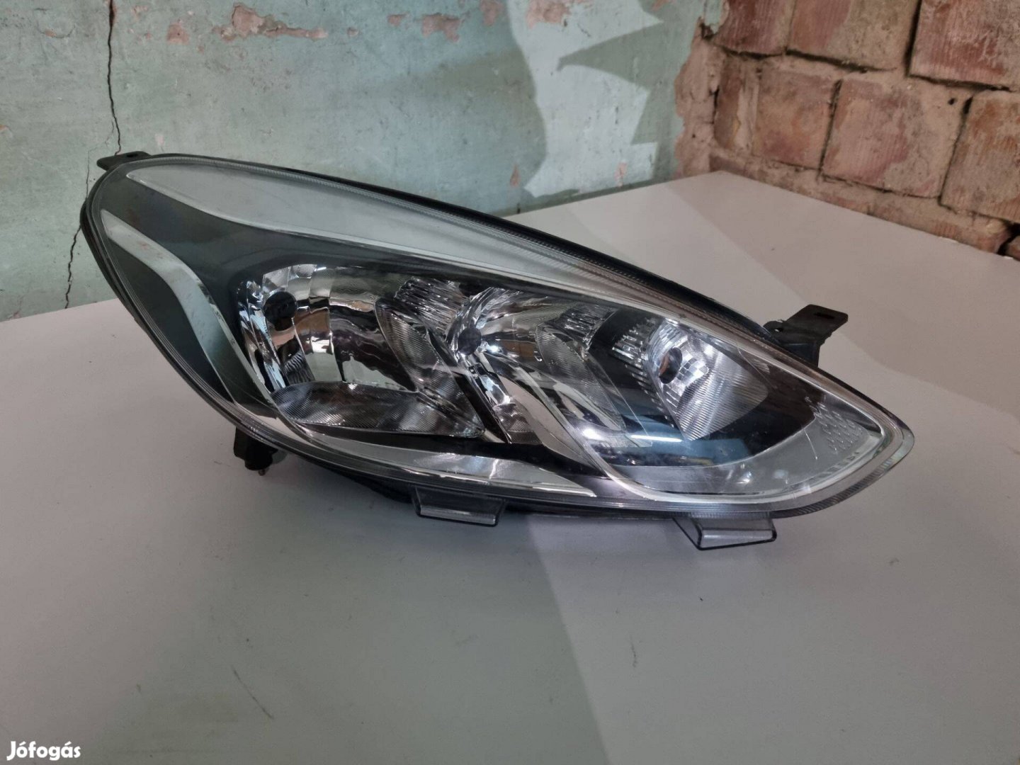 Ford Fiesta Jobb első fényszóró H1BB-13W029-AE