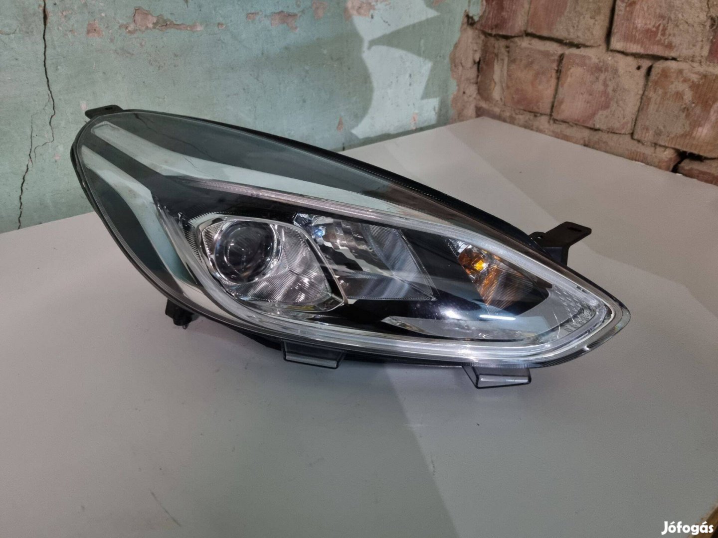Ford Fiesta Jobb első fényszóró lámpa L1BB-13E014-CD