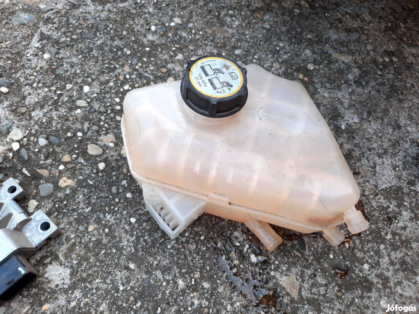 Ford Fiesta Kiegyenlítő Tartály Benzineshez!