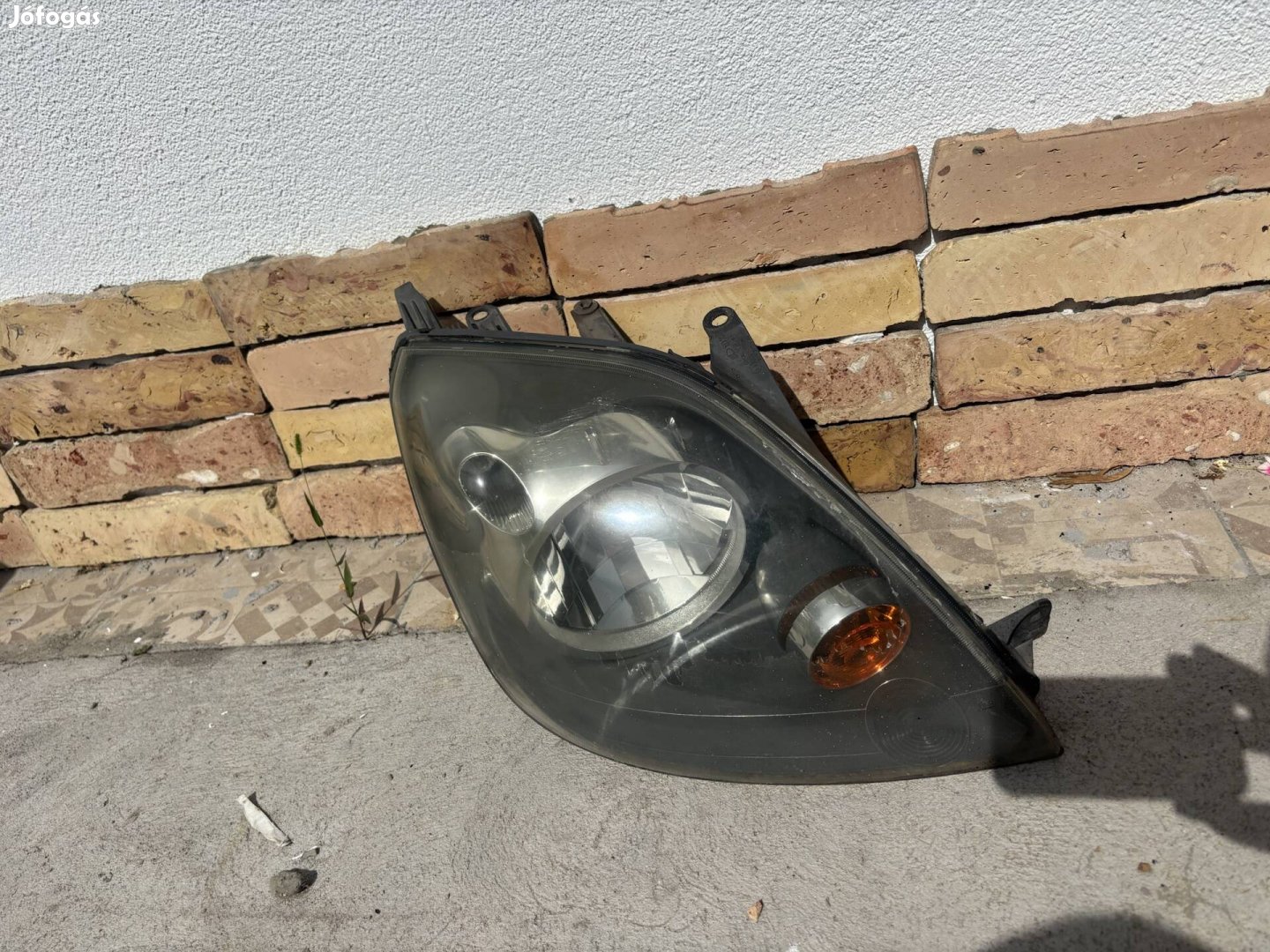 Ford Fiesta MK5 jobb első fényszóró 2005-08