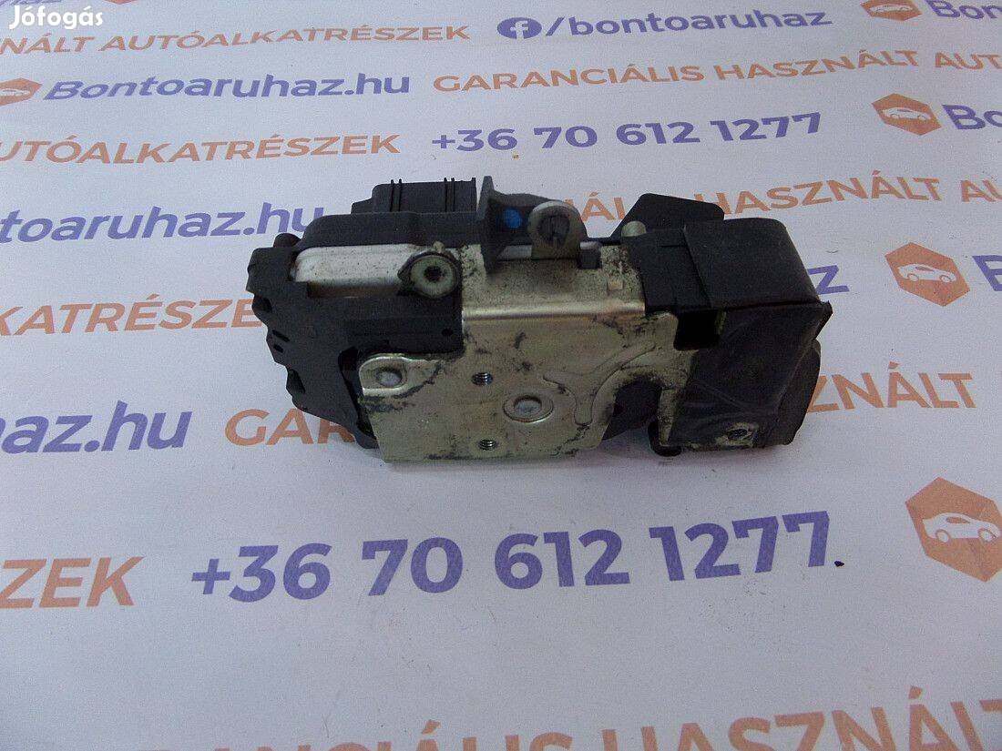 Ford Fiesta MK6 Eladó bontott gyári bal első ajtózár, centrálzár
