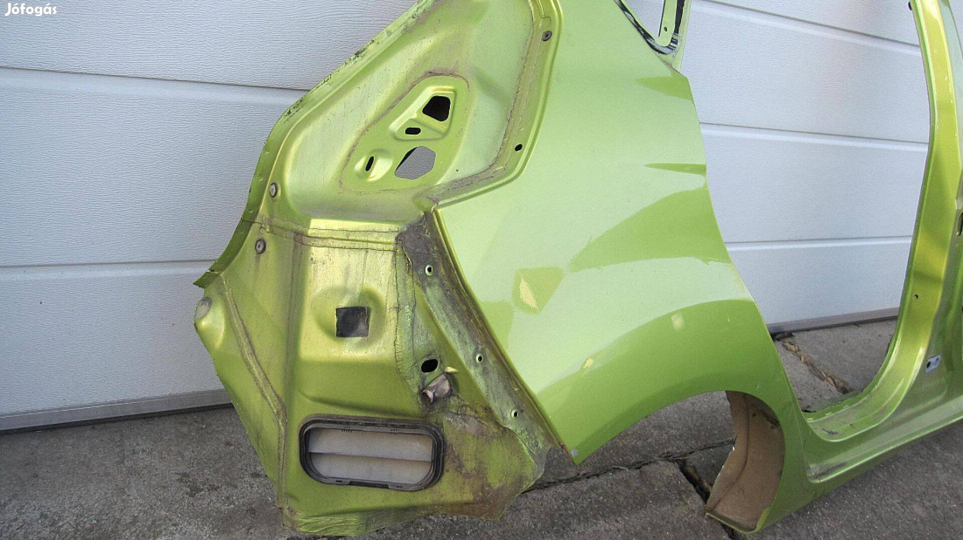 Ford Fiesta MK7 Eladó , 5 ajtós jobb hátsó sárvédő küszöbbel