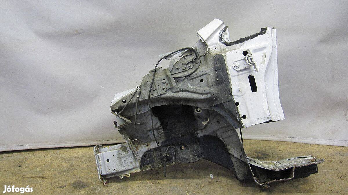 Ford Fiesta MK7 Eladó gyári, bontott bal első negyed nyúlvánnyal