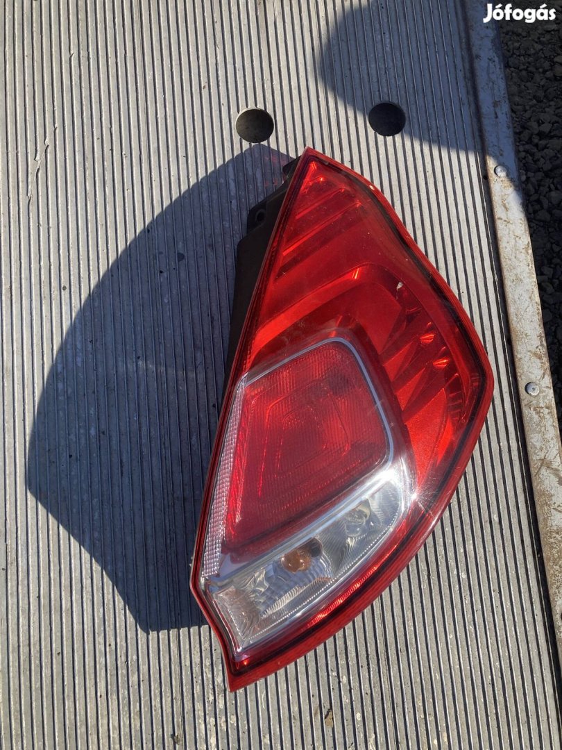 Ford Fiesta MK7 jobb hátsó lámpa (2009-17)