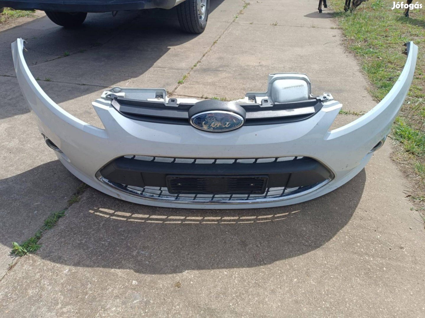 Ford Fiesta Mk6 2008-tól első lökhárító