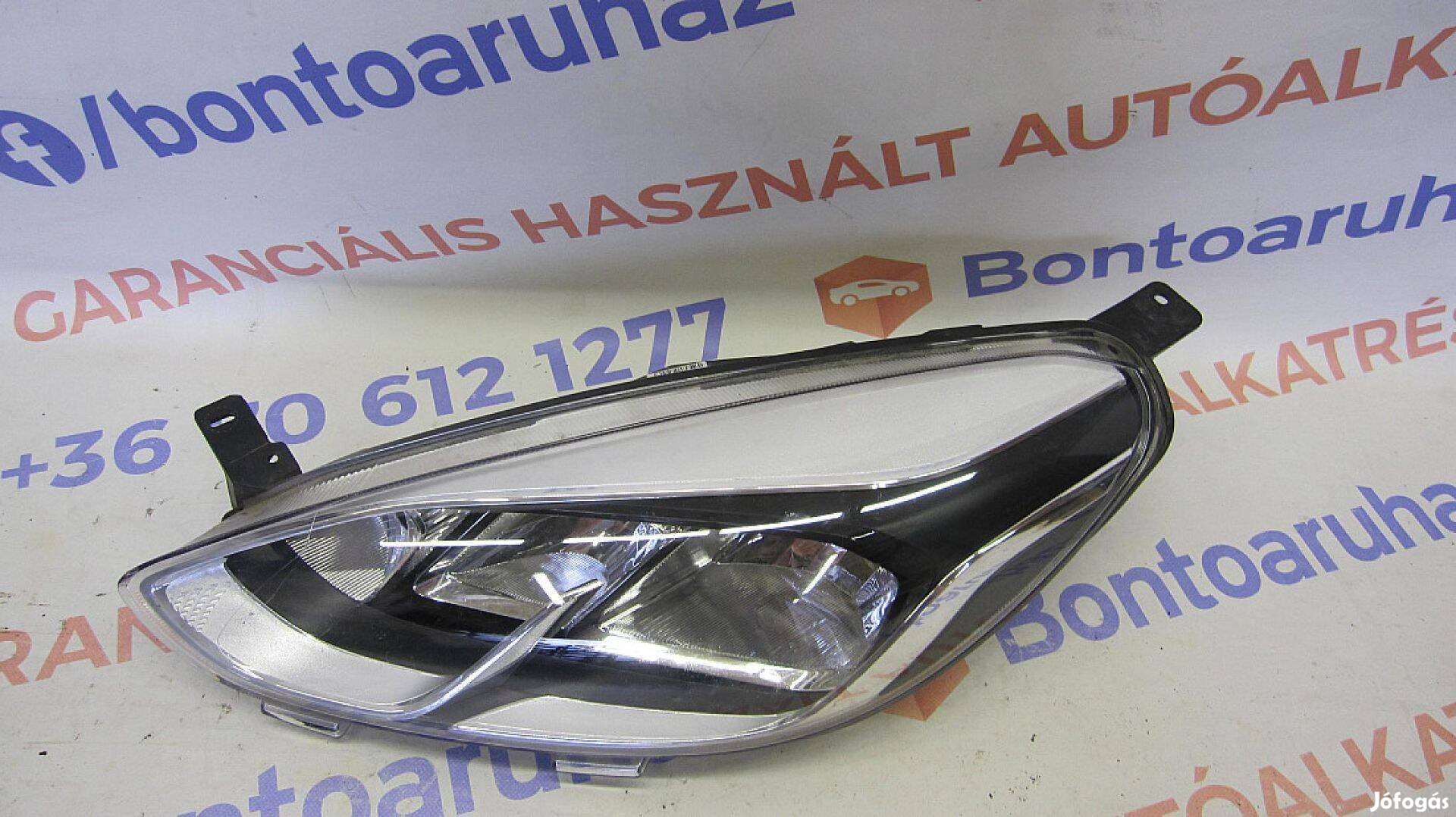 Ford Fiesta Mk8 Eladó gyári, bontott bal első fényszóró fülsérülés