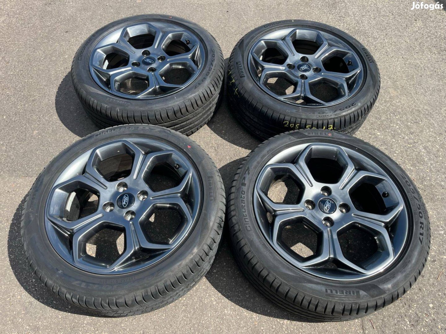 Ford Fiesta ST 17 alufelni vadonat új Pirelli gumikkal eladó 4x108