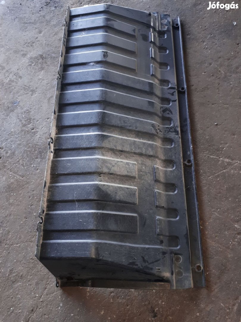 Ford Fiesta VII Hátfal