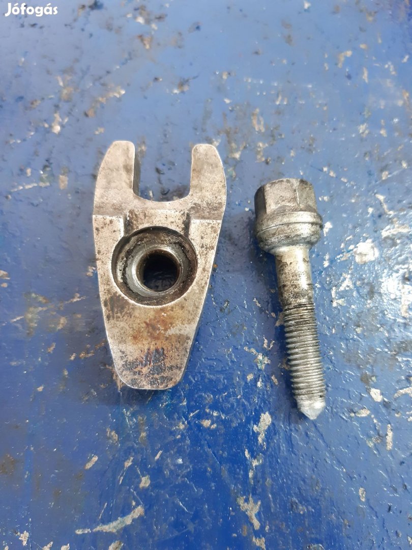 Ford Fiesta V Porlasztó Leszorító
