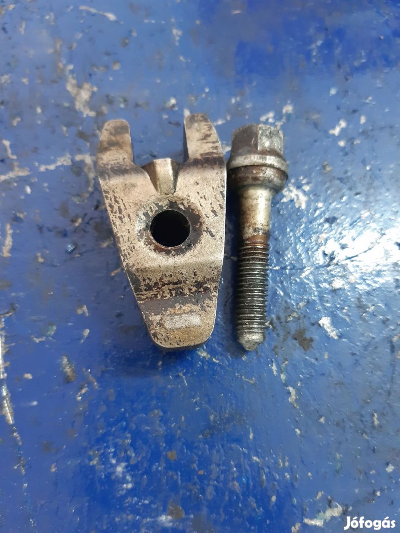 Ford Fiesta V Porlasztó Leszorító