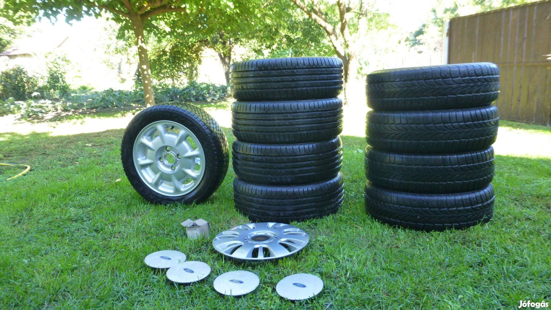 Ford Fiesta felni gumival eladó