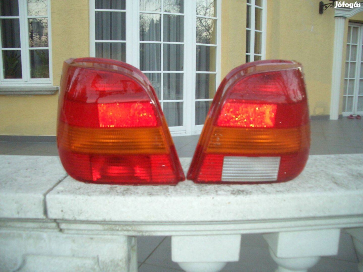 Ford Fiesta gyári, hátsó lámpa pár, 90-2000-ig ÁR/Pár