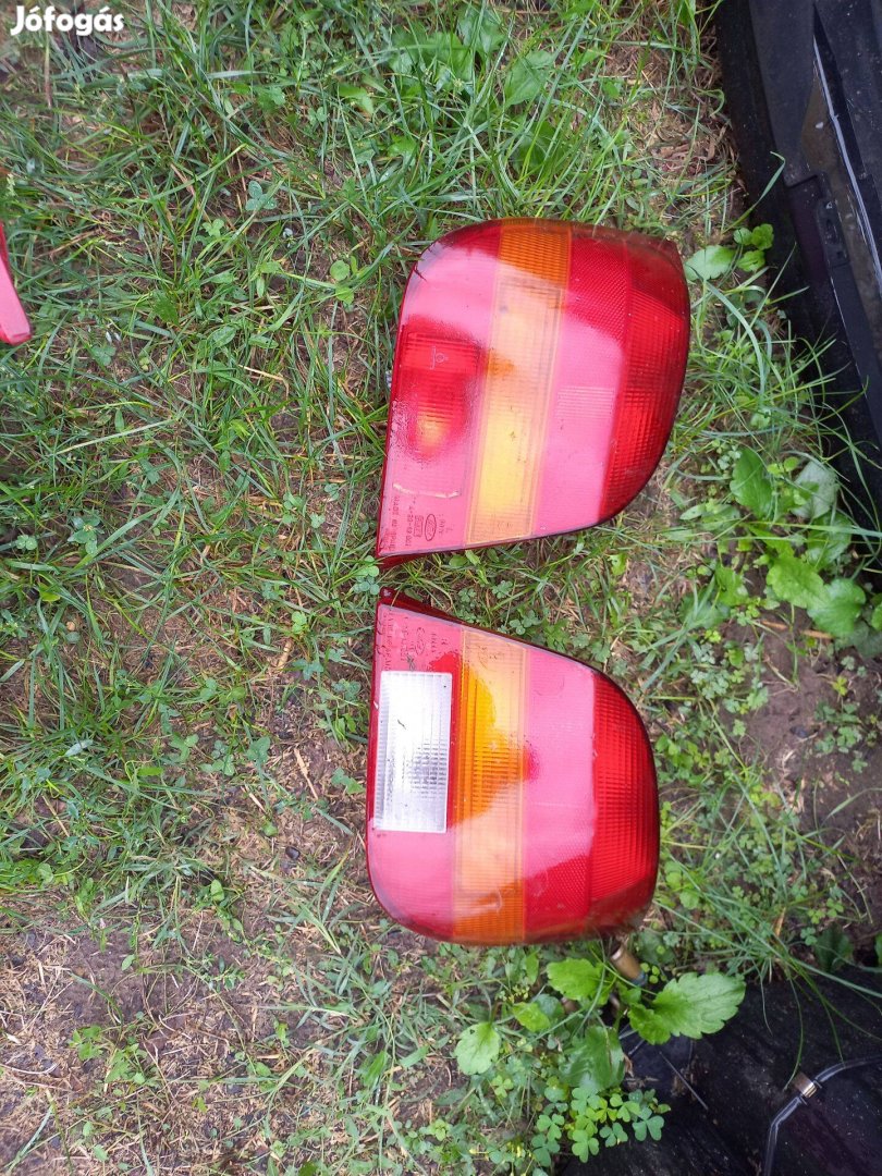 Ford Fiesta hátsó lámpa ; lökhárító