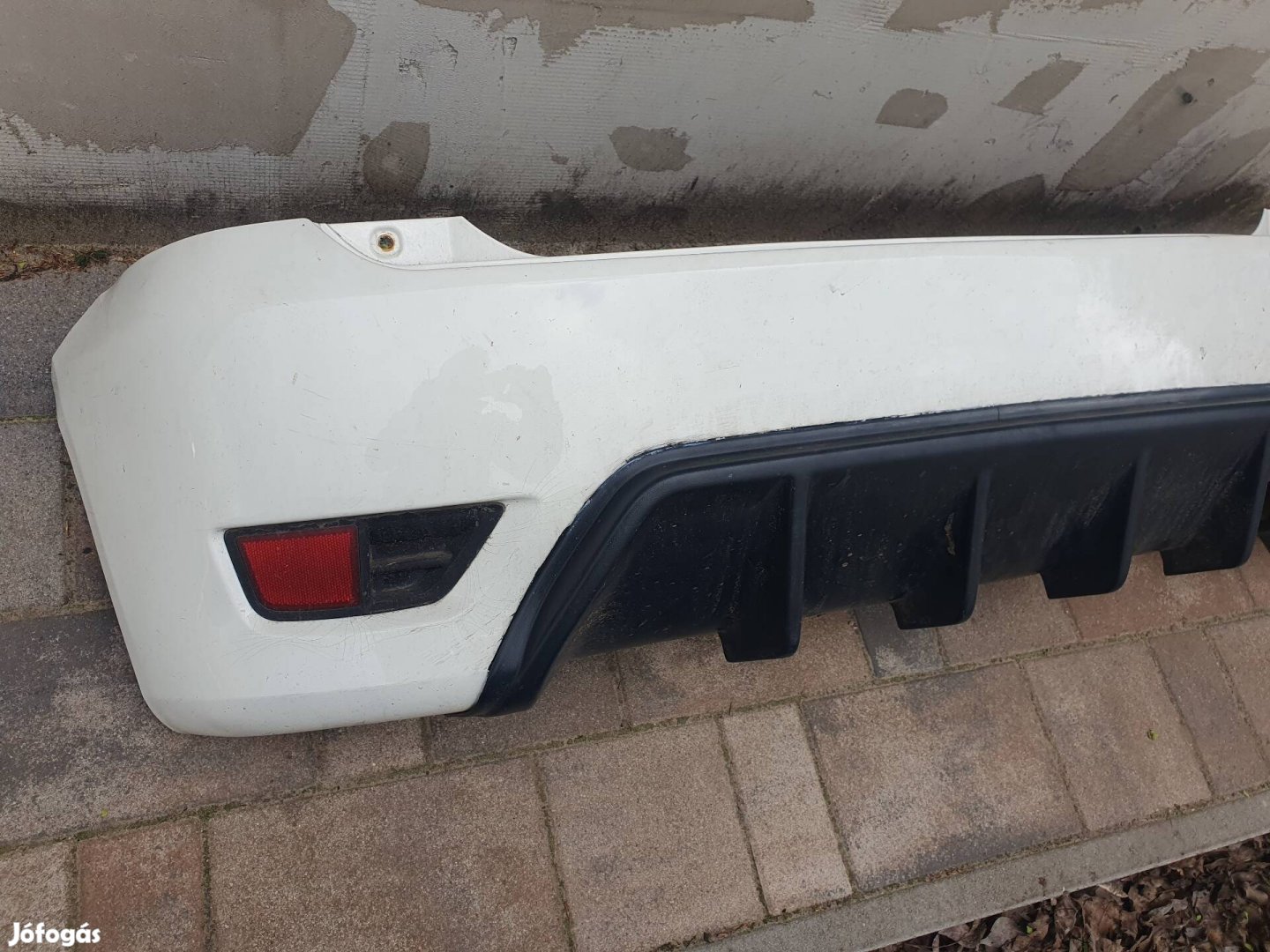 Ford Fiesta hátsó lökhárító.
