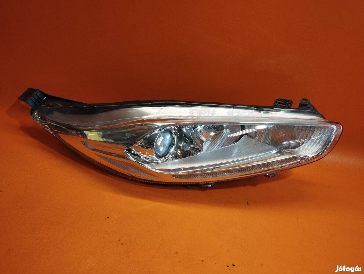 Ford Fiesta jobb led halogén lámpa ezüst (M.35.611)