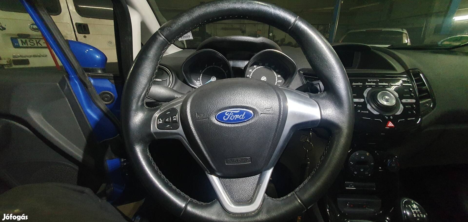 Ford Fiesta mk7 bőr multi kormány