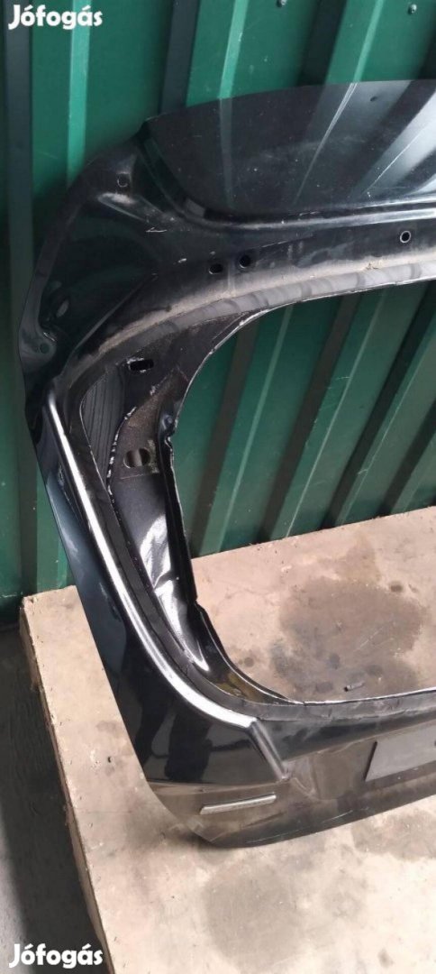 Ford Fiesta mk7 csomagtér ajtó javitott állapotban