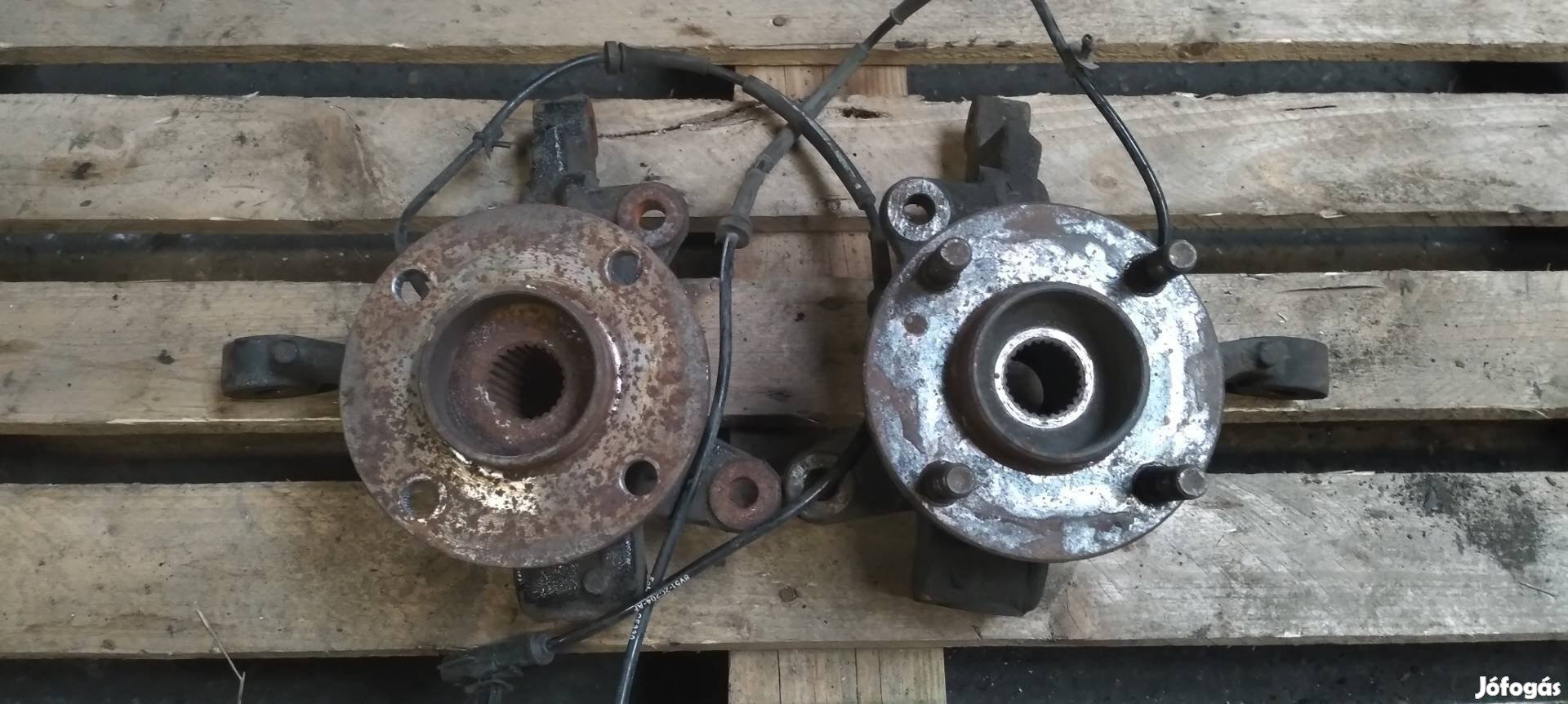 Ford Fiesta mk7 kerékagycsapágy csonkállvány kerékagy 2008 tól 2013 ig