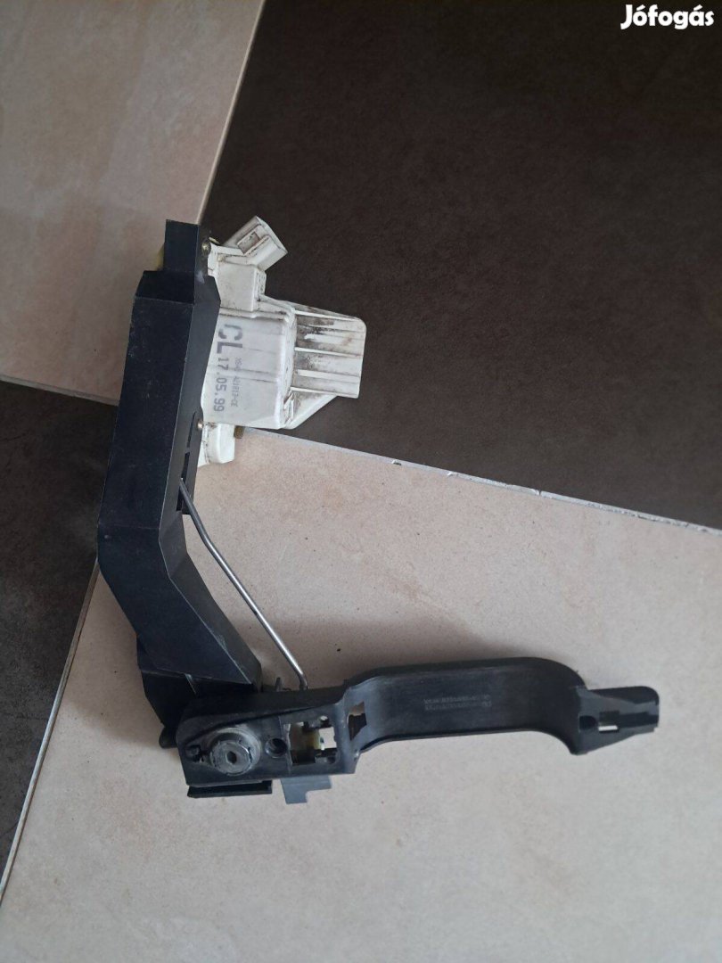 Ford Focus 1998 3 ajtós bal ajtó nyitó szerkezet