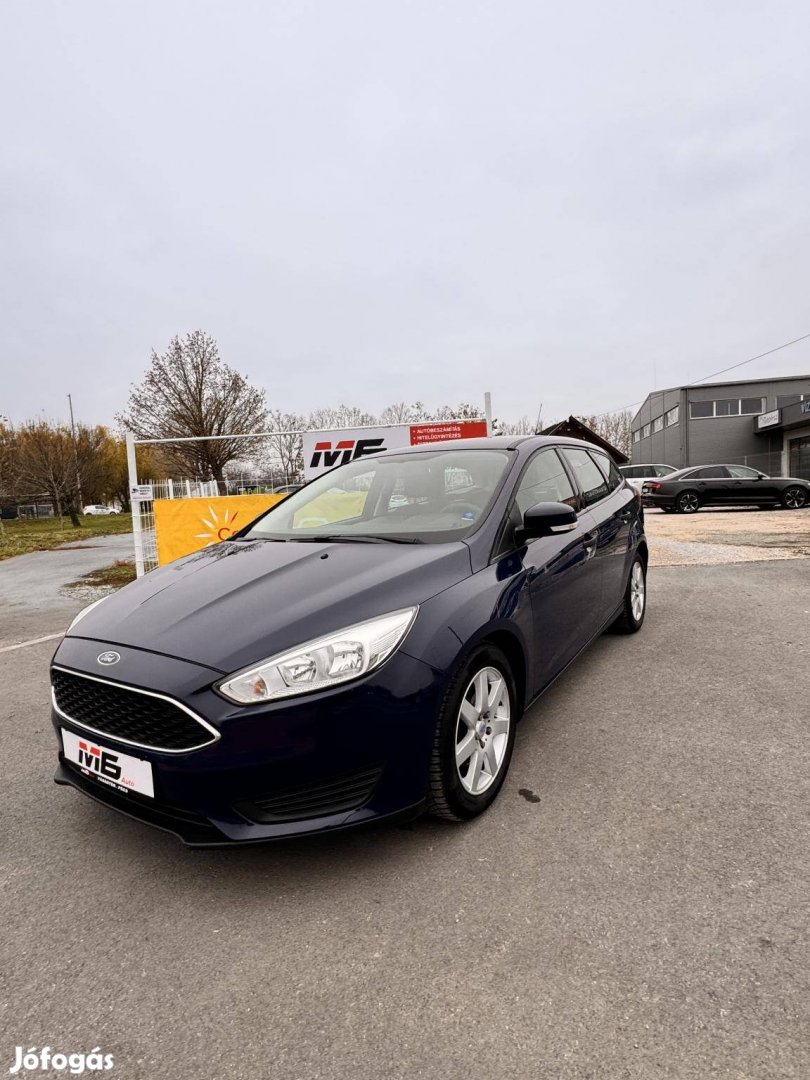 Ford Focus 1.0 Ecoboost '99g' Trend Szervizköny...