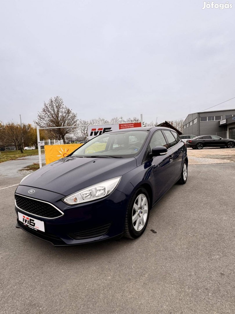 Ford Focus 1.0 Ecoboost '99g' Trend Szervizköny...