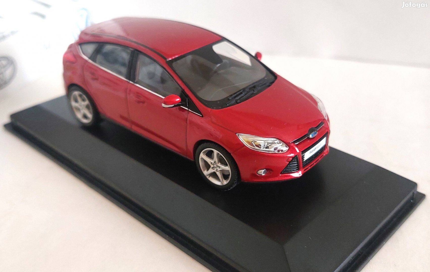 Ford Focus 1:43 1/43 Minichamps