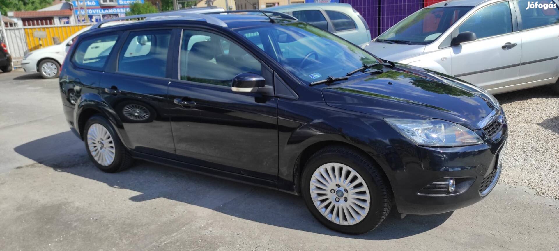 Ford Focus 1.8 FFV Titanium