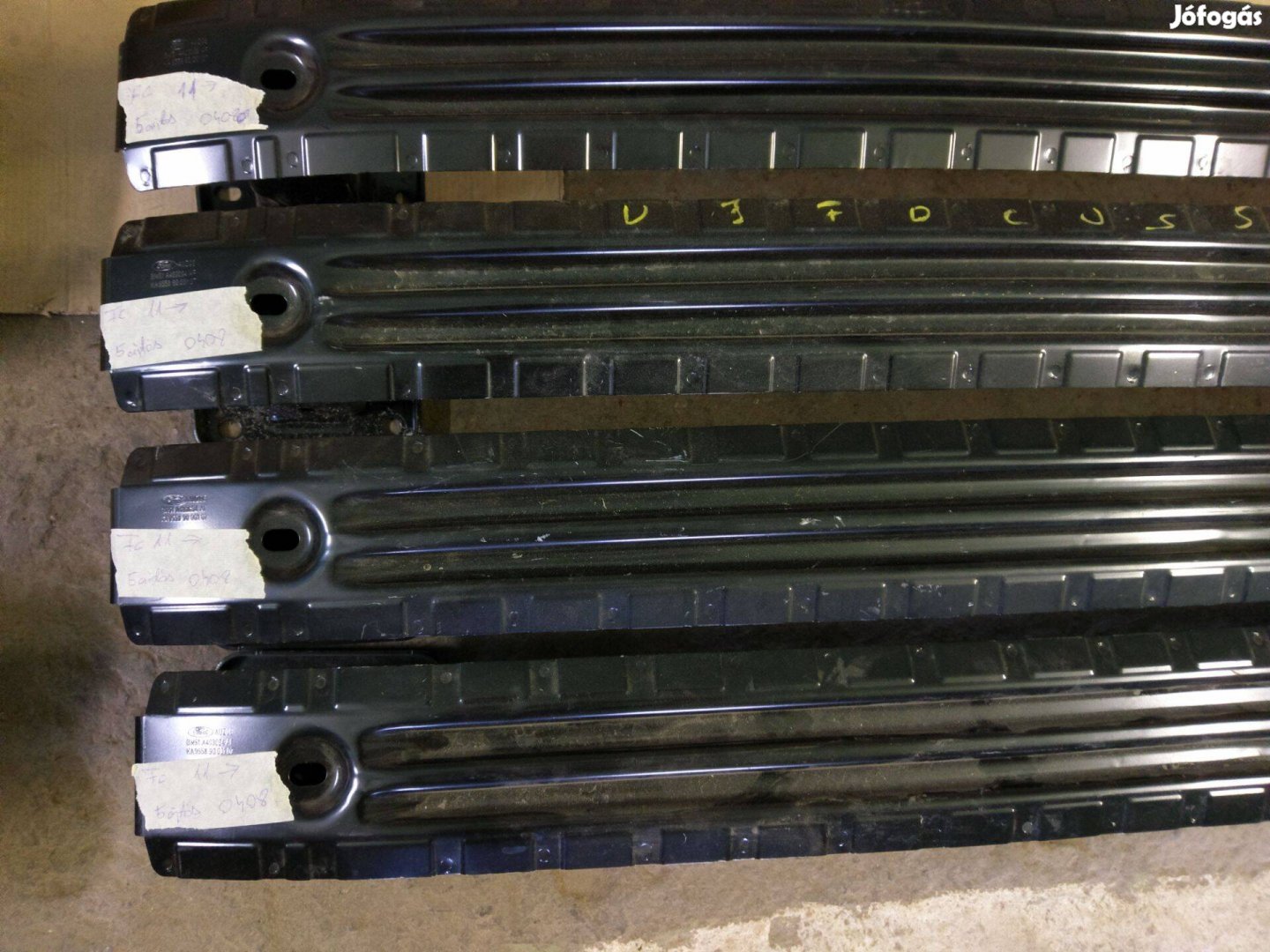 Ford Focus 5 ajtóshoz hátsó lökhárító tartó merevítő kereszttartó